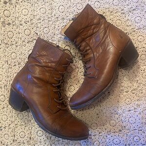 🍁Frye “Courtney” Boots🍁